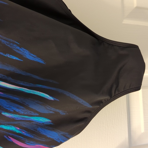 Women's size 18 bathing suit, EUC - Picture 3 of 9